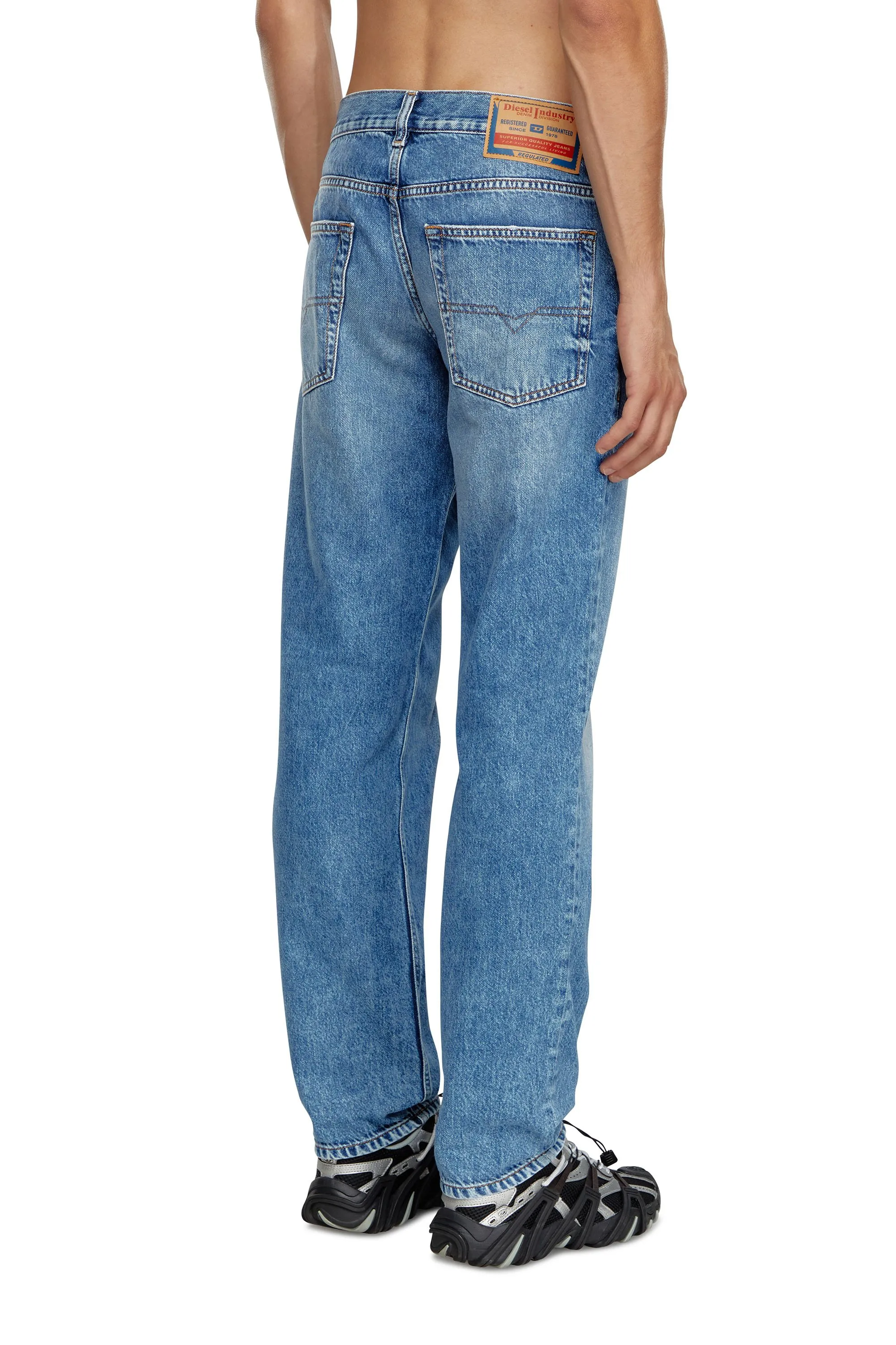 2023 D-Finitive Tapered Jeans 09H95