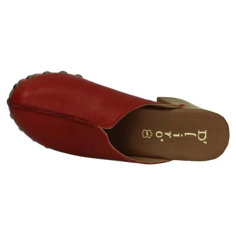 825 ZUECO PIEL TACHUELAS color ROJO