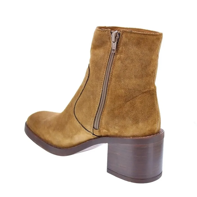 Woman's Alpe 25641114 Brown Booties