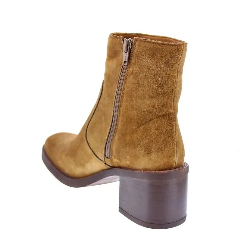 Woman's Alpe 25641114 Brown Booties