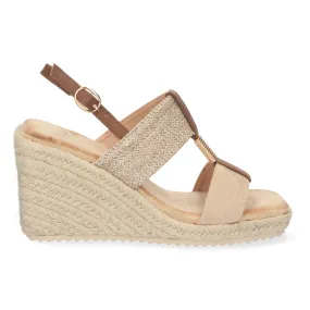 Beige wedge sandals with double jute strap for women.