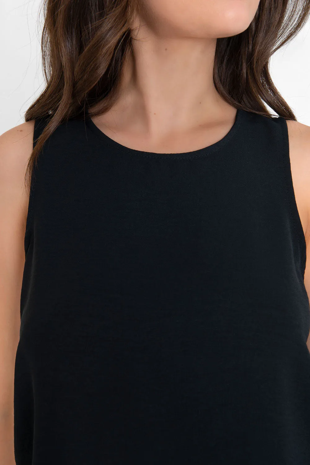 Blusa sin mangas cuello redondo