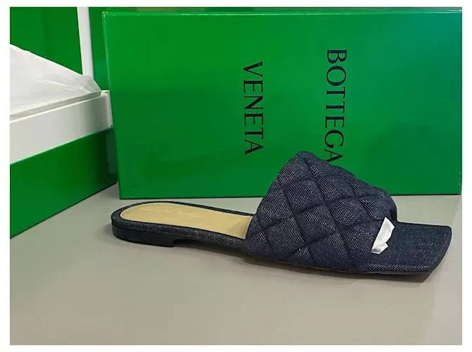 Bottega Veneta Sandalia baja acolchada en denim 10MM Azul 