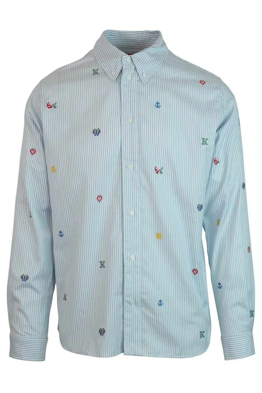 Camisa azul con 