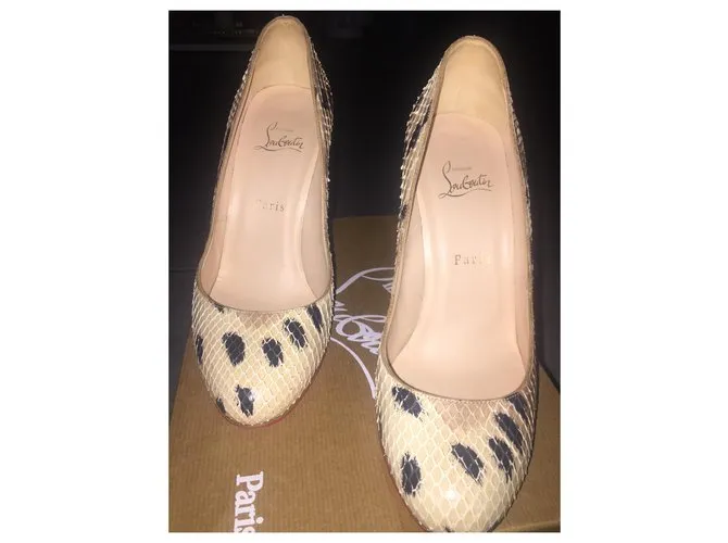 Christian Louboutin ronroneo Beige 