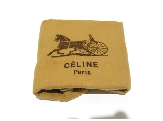 Céline Triomphe Negro 