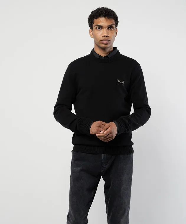 Black wool cashmere sweater logo patch