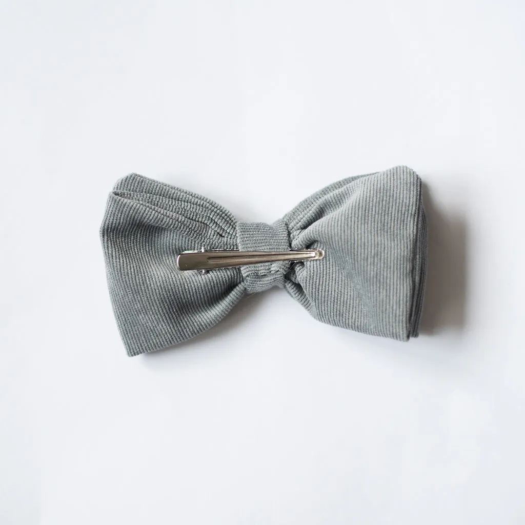 Gray wool bow tie