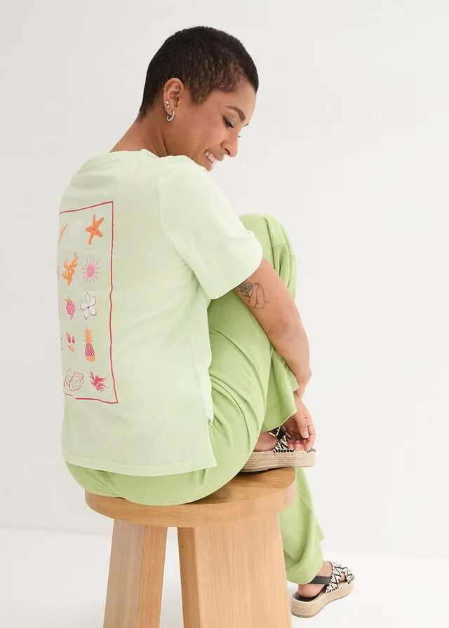 Green chalk t-shirt