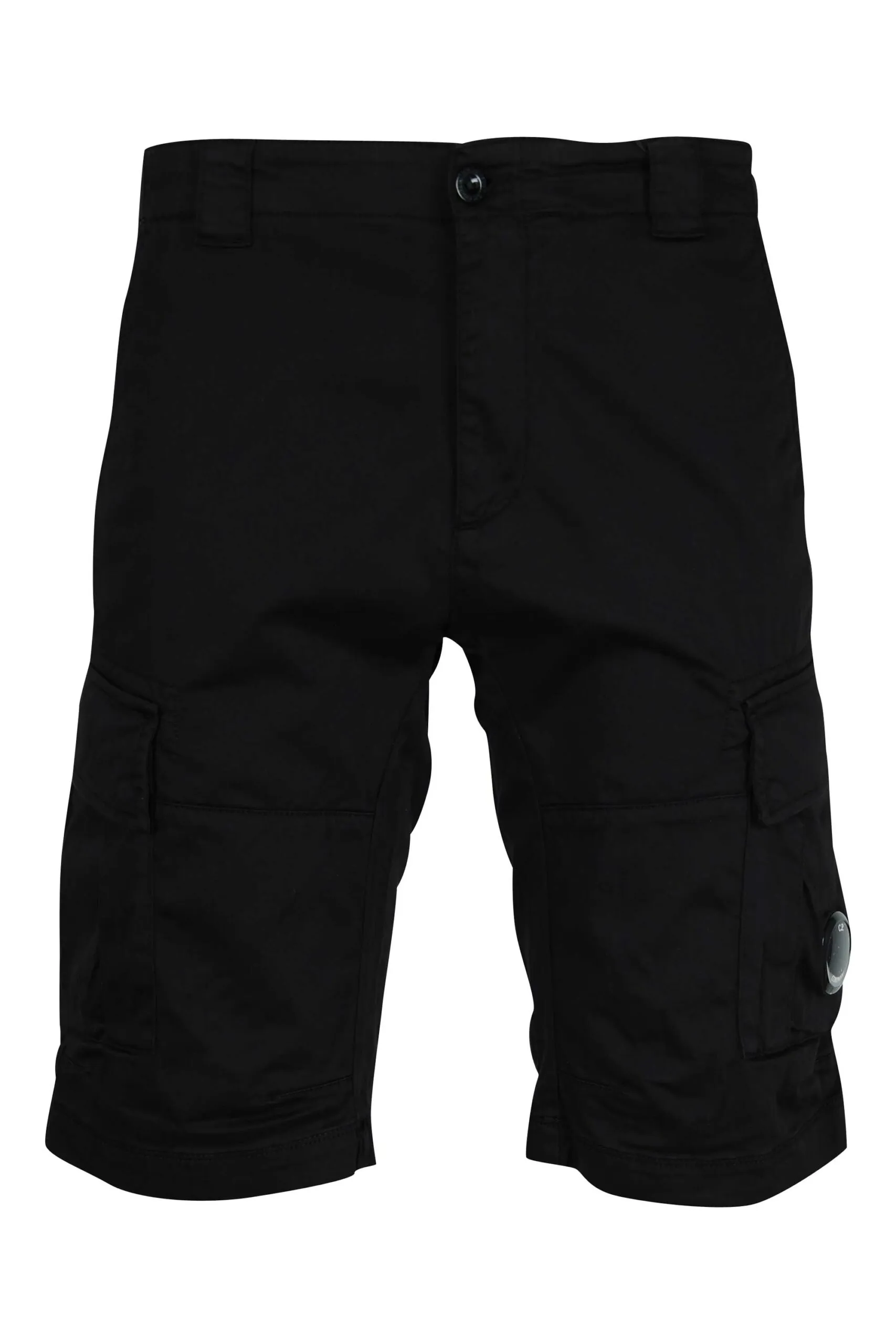 Pantalón corto negro estilo cargo con minilogo lente