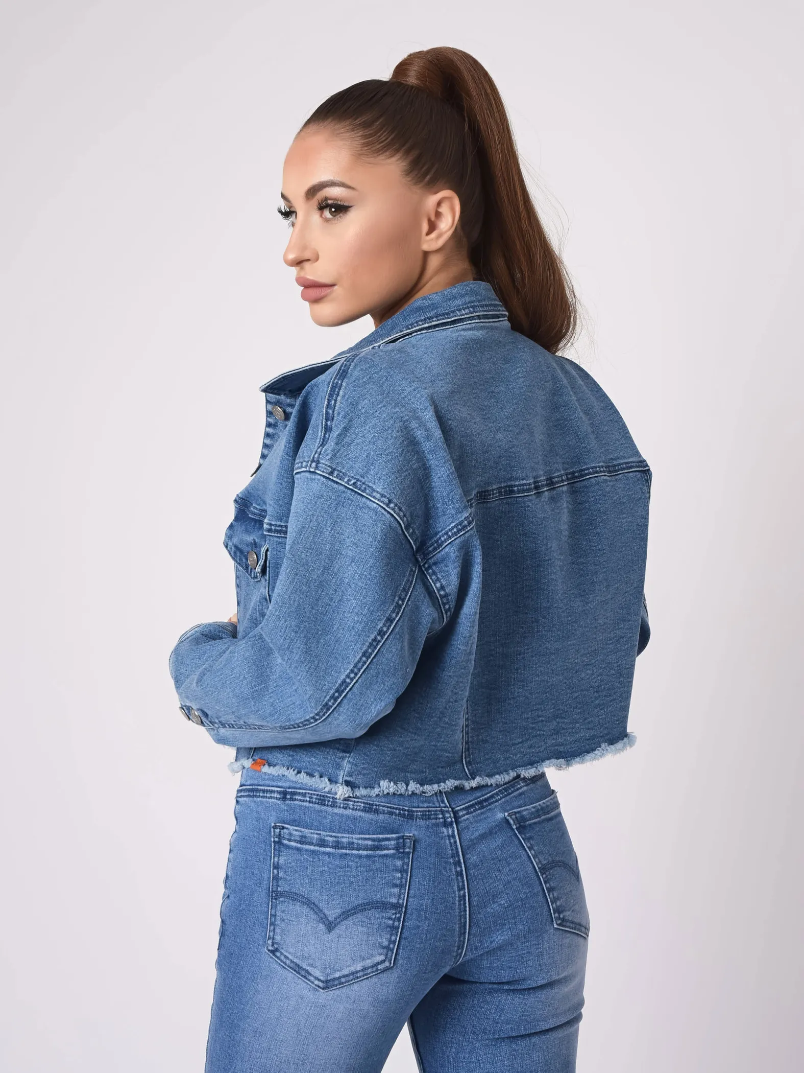 Short basic blue denim jacket.