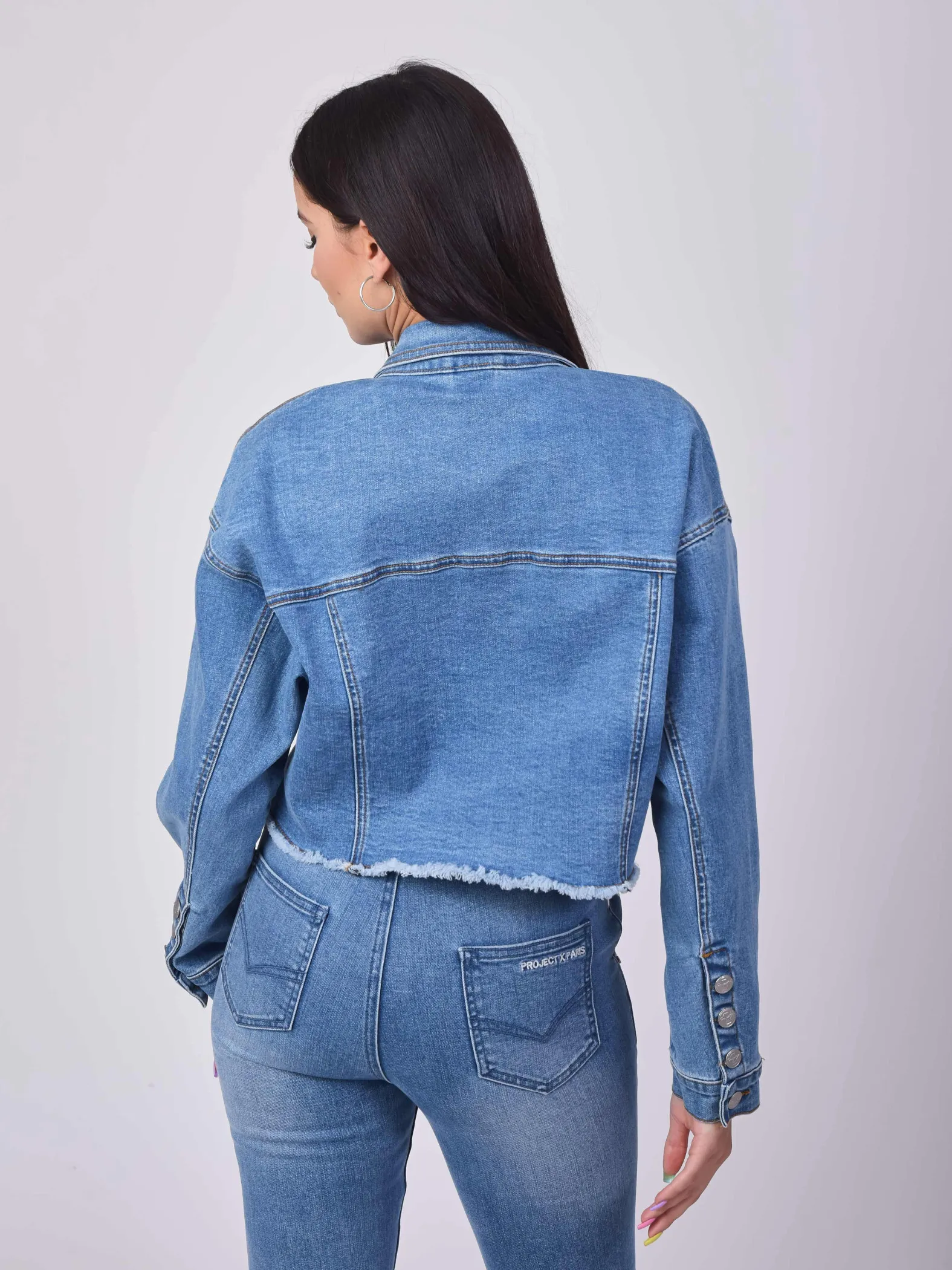 Short basic blue denim jacket.