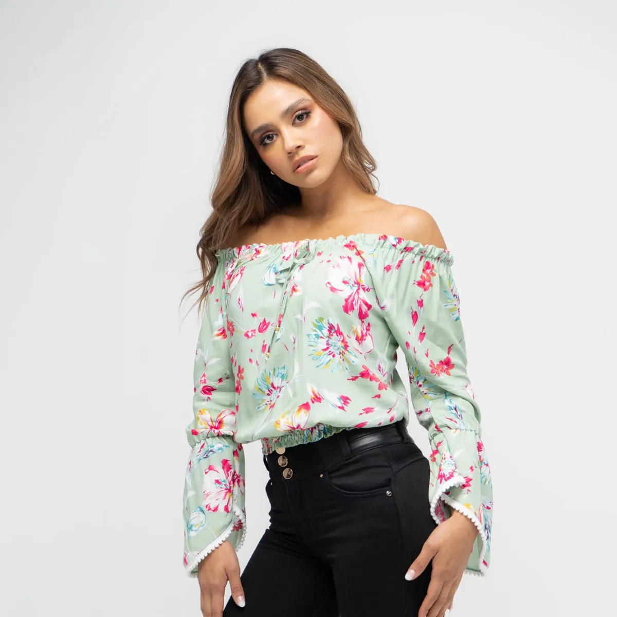 Bandeja Tesk Neckline Blusa