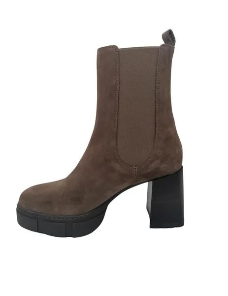 Unisa Kelsei women's taupe Chelsea boots.