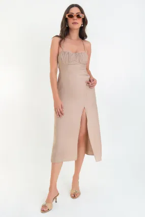 Vestido midi de fit recto lazado espalda