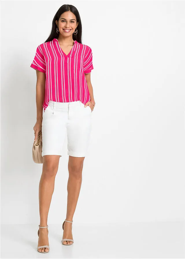 White elastic Bermuda shorts