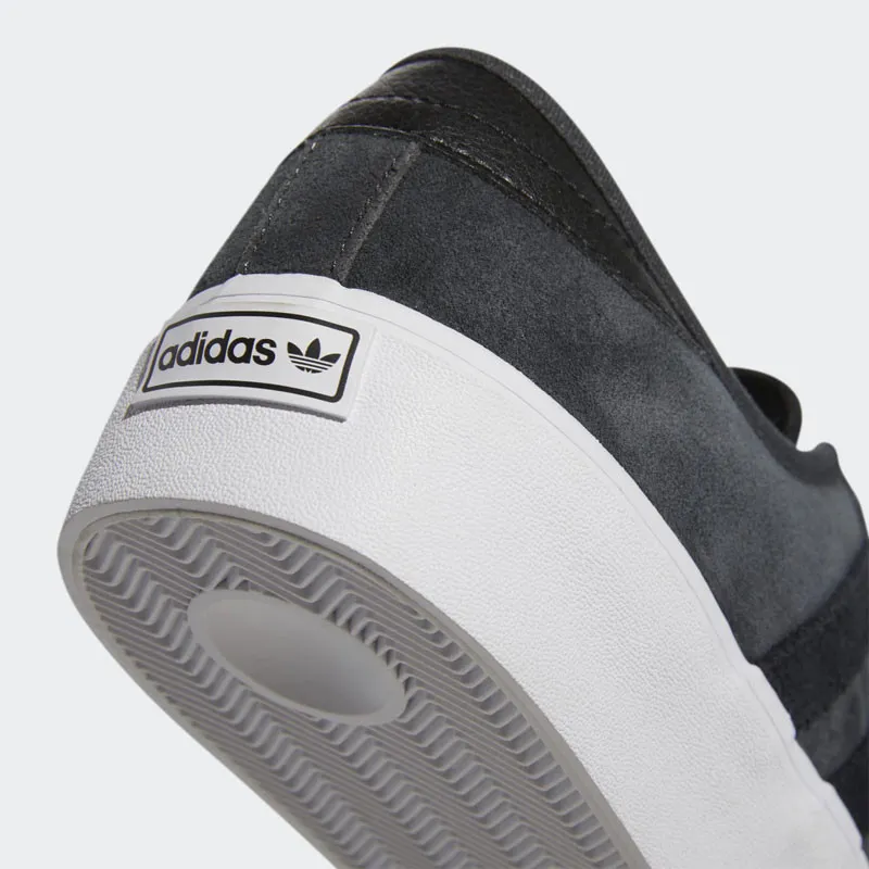 Adidas Seeley XT Carbon Black White Sneakers